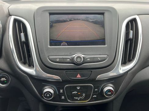 Used 2020 Chevrolet Equinox LT image 18