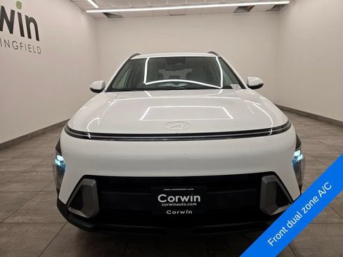 Used 2025 Hyundai Kona SEL AWD/4WD image 7