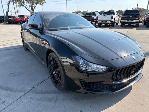 Used 2018 Maserati Ghibli S RWD image 7