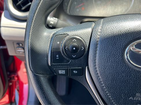 Used 2015 Toyota RAV4 LE FWD image 32
