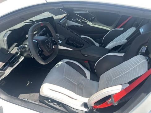Used 2023 Chevrolet Corvette Stingray Premium Conv w/ Z51 Performance Package RWD image 9