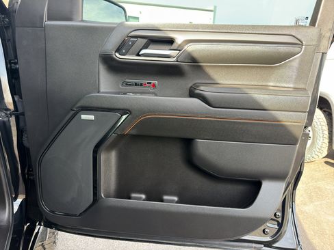 Used 2023 GMC Sierra 1500 AT4 image 35