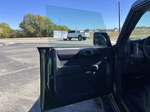 New 2025 Ford Bronco Outer Banks w/ Sasquatch Package image 11
