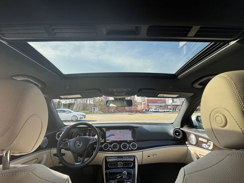 Used 2017 Mercedes-Benz E 300 4MATIC image 32