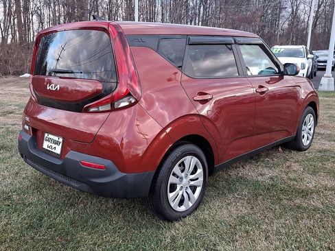 Certified 2022 Kia Soul LX image 6