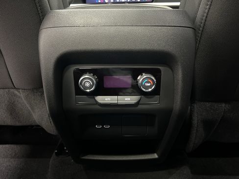 New 2026 Chevrolet Traverse LT w/ Sun and Wheel Package image 20