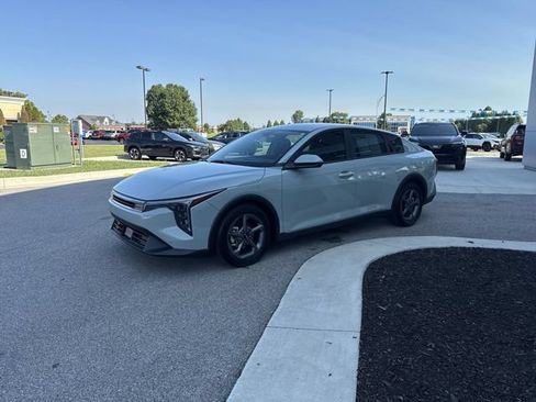 Used 2025 Kia K4 FWD image 3