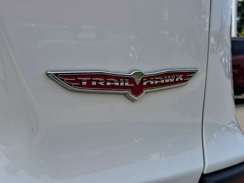 Used 2021 Jeep Cherokee Trailhawk w/ Trailer Tow Group AWD/4WD image 29