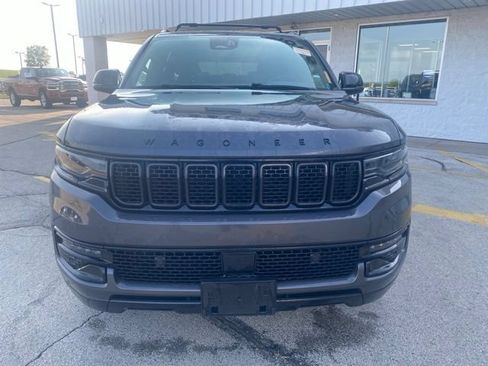 Used 2024 Jeep Wagoneer Series II AWD/4WD image 9