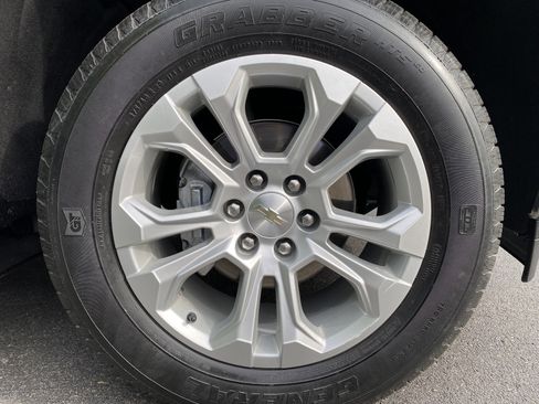 Used 2023 Chevrolet Silverado 1500 LTZ image 13