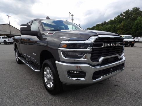 Used 2026 RAM 2500 Big Horn AWD/4WD image 11
