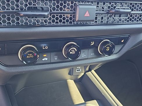 Used 2024 Honda HR-V Sport image 26