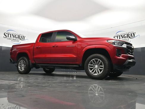 Used 2024 Chevrolet Colorado LT w/ LT Convenience Package II AWD/4WD image 26