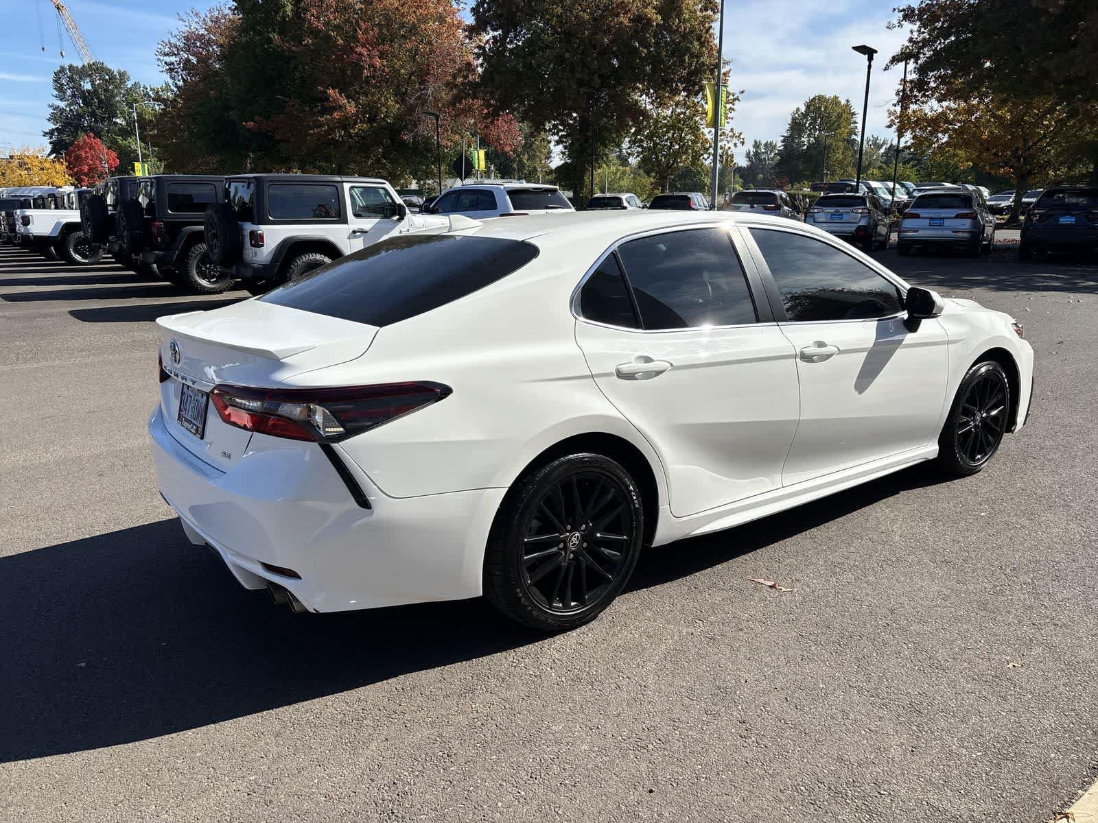 Used 2024 Toyota Camry SE FWD image 4