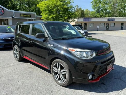 Used 2015 Kia Soul + FWD image 4
