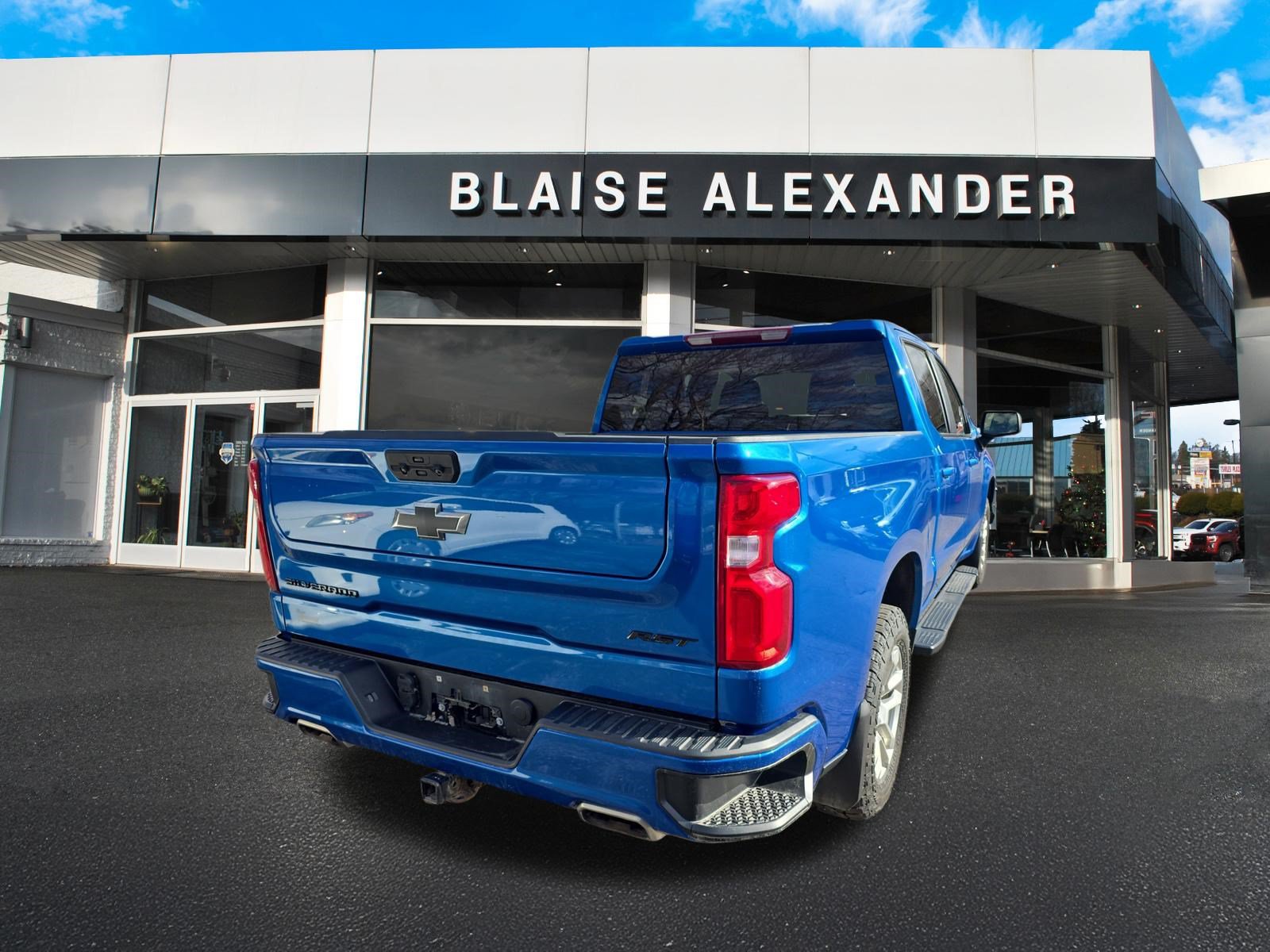 Used 2022 Chevrolet Silverado 1500 RST AWD/4WD image 3
