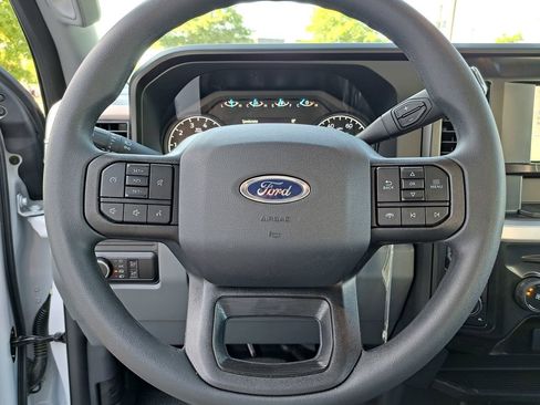 New 2026 Ford F250 XL w/ XL Chrome Package AWD/4WD image 9
