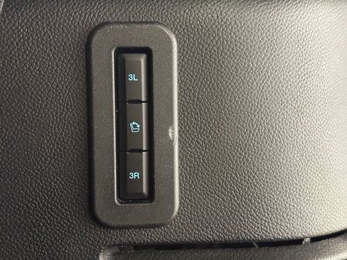 Used 2017 Ford Expedition Limited w/ Equipment Group 301A AWD/4WD image 33