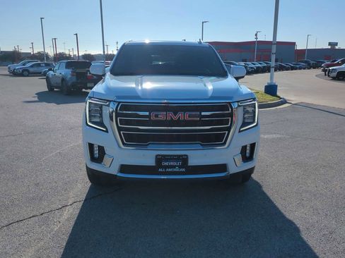 Used 2024 GMC Yukon SLT image 3