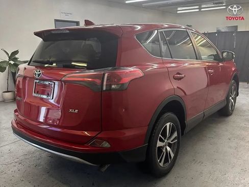 Used 2017 Toyota RAV4 XLE w/ Carpet Mat Package FWD image 5