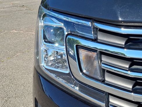 Used 2021 Ford Expedition XLT AWD/4WD image 12