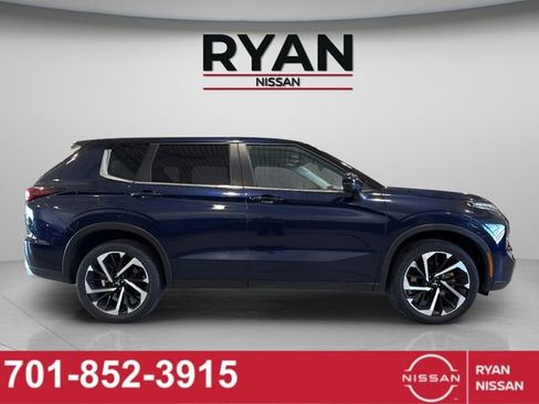 Used 2024 Mitsubishi Outlander SE image 18