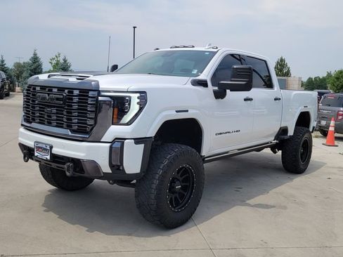 Used 2024 GMC Sierra 2500 Denali Ultimate AWD/4WD image 4