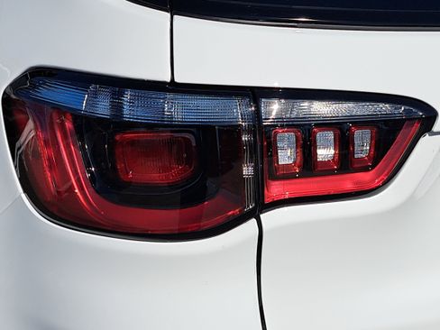 New 2026 Jeep Compass Latitude image 29