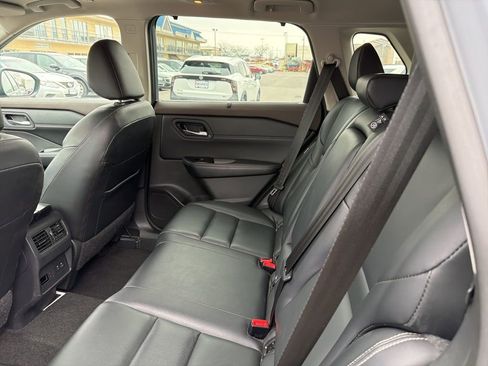 Used 2023 Nissan Rogue SL w/ SL Premium Package AWD/4WD image 14