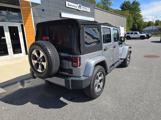 Used 2017 Jeep Wrangler Unlimited Sahara w/ Connectivity Group AWD/4WD image 6