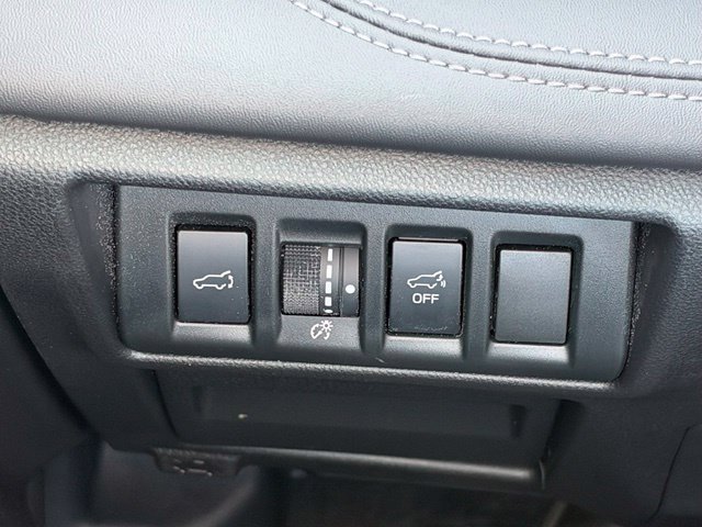 Certified 2025 Subaru Outback Touring XT AWD/4WD image 18