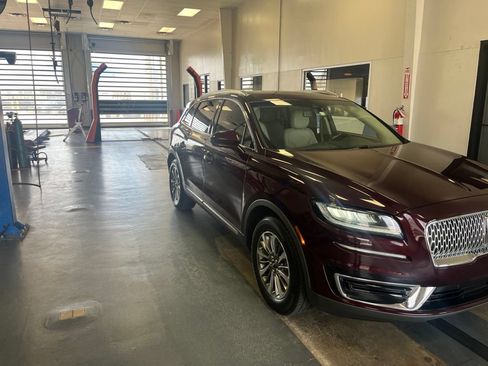 Used 2020 Lincoln Nautilus FWD w/ Equipment Group 101A image 11