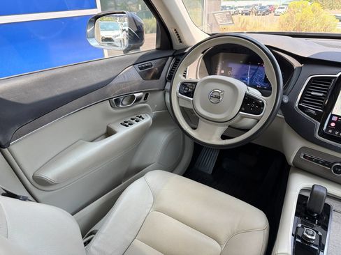 Used 2023 Volvo XC90 B6 Plus w/ Protection Package Premier AWD/4WD image 12