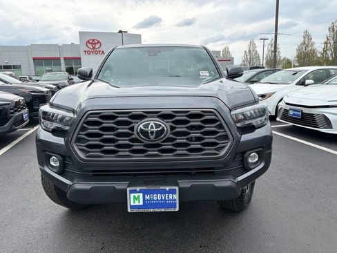 Certified 2023 Toyota Tacoma TRD Off-Road AWD/4WD image 2