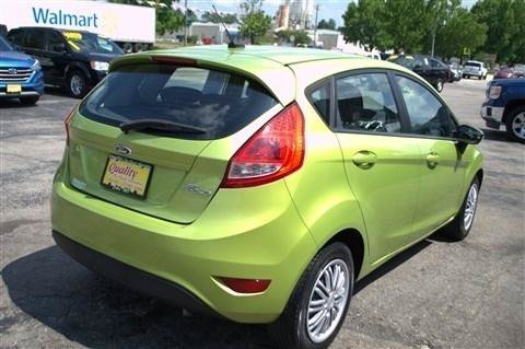 Used 2013 Ford Fiesta SE FWD image 6