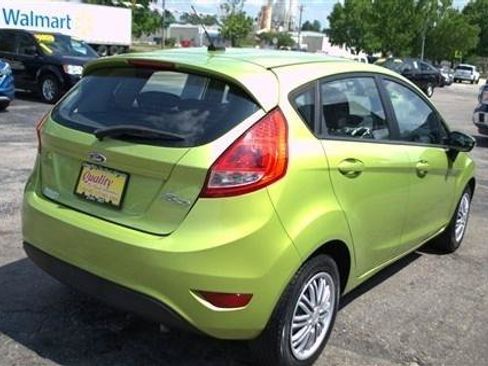 Used 2013 Ford Fiesta SE FWD image 6