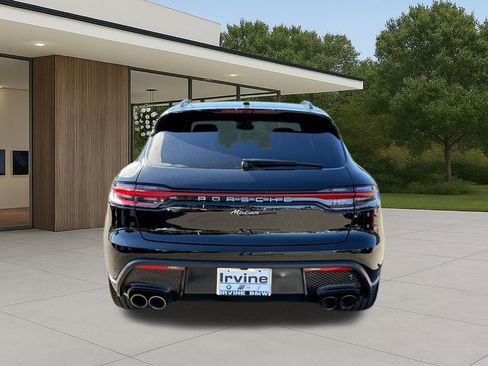 Used 2022 Porsche Macan image 10