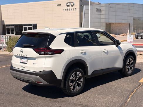 Certified 2023 Nissan Rogue SV FWD image 6