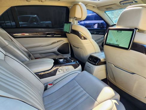 Used 2019 Genesis G90 5.0 Ultimate image 13