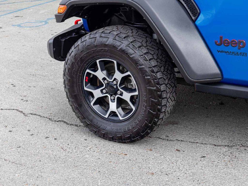 Used 2021 Jeep Wrangler Unlimited Rubicon w/ Dual Top Group AWD/4WD image 9