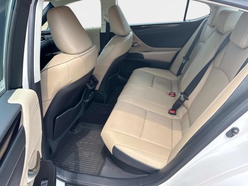 Used 2021 Lexus ES 300h w/ Premium Package FWD image 12