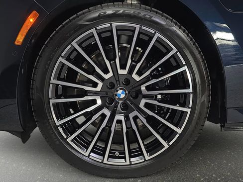 New 2026 BMW 750e xDrive w/ Executive Package AWD/4WD image 32