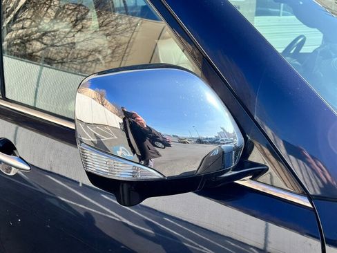 Used 2023 Nissan Armada Platinum w/ Captain's Chairs Package image 9