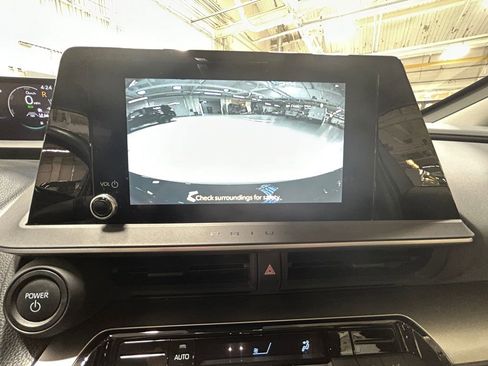 Used 2023 Toyota Prius LE image 20