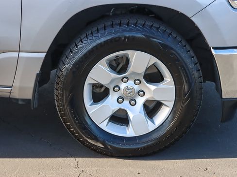 Used 2020 RAM 1500 Big Horn image 9
