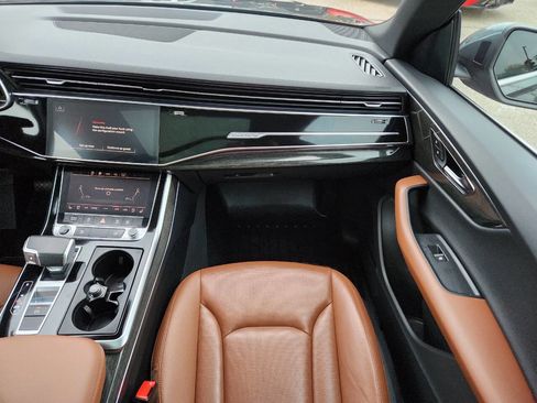 Used 2021 Audi Q8 Premium Plus w/ Premium Plus Package image 17