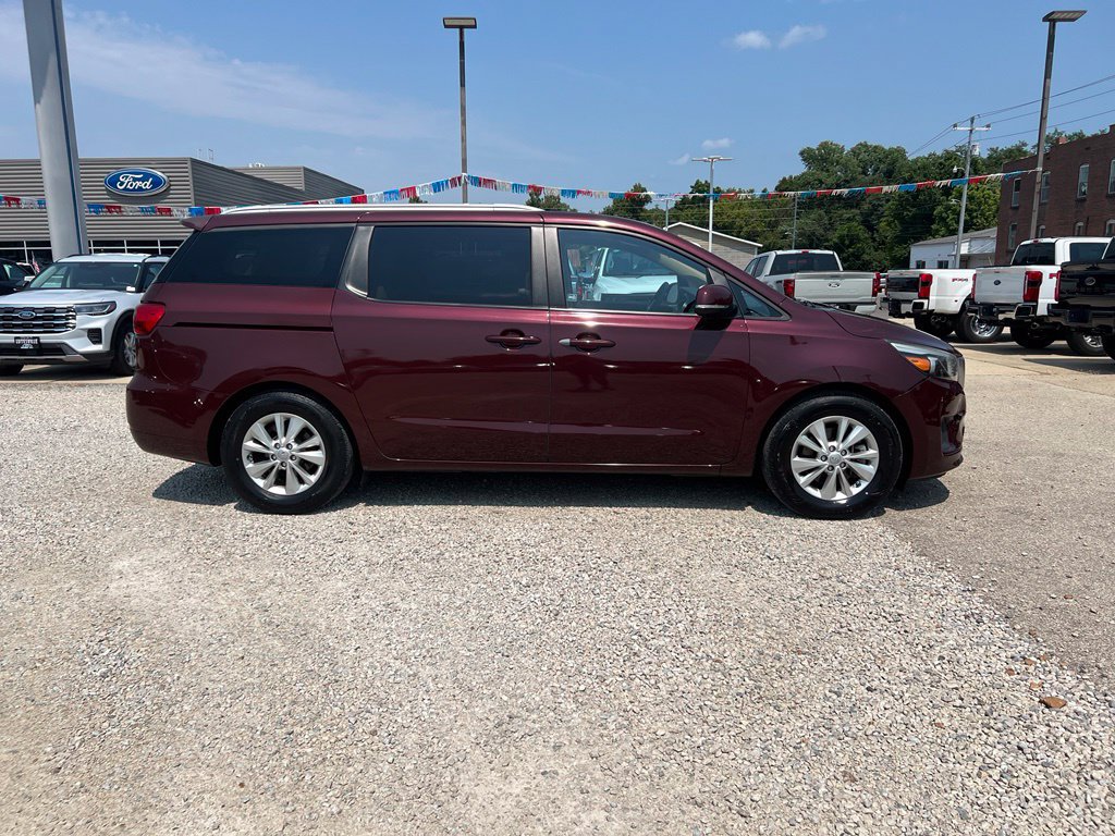Used 2015 Kia Sedona LX w/ LX Convenience Package FWD image 9