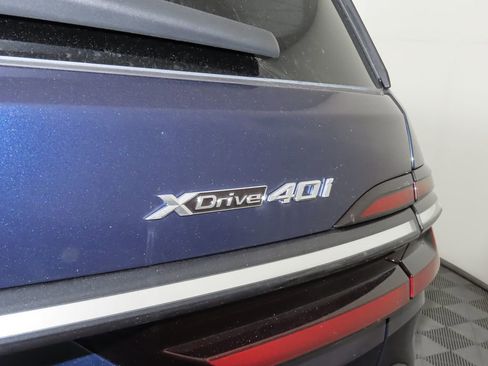 Used 2025 BMW X7 xDrive40i w/ Premium Package AWD/4WD image 8