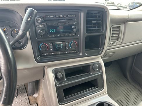 Used 2005 GMC Sierra 1500 SLT w/ Light Duty Power Package AWD/4WD image 21