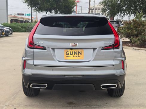 Used 2025 Cadillac XT4 Premium Luxury FWD image 4